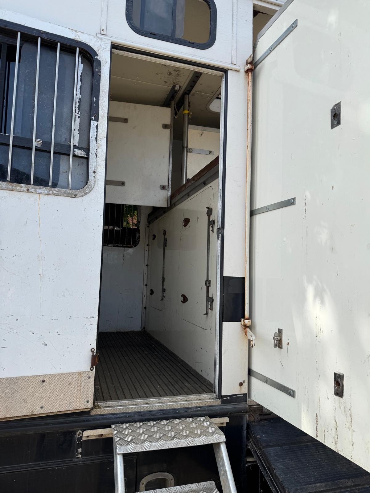 Mercedes-Benz Horsebox 