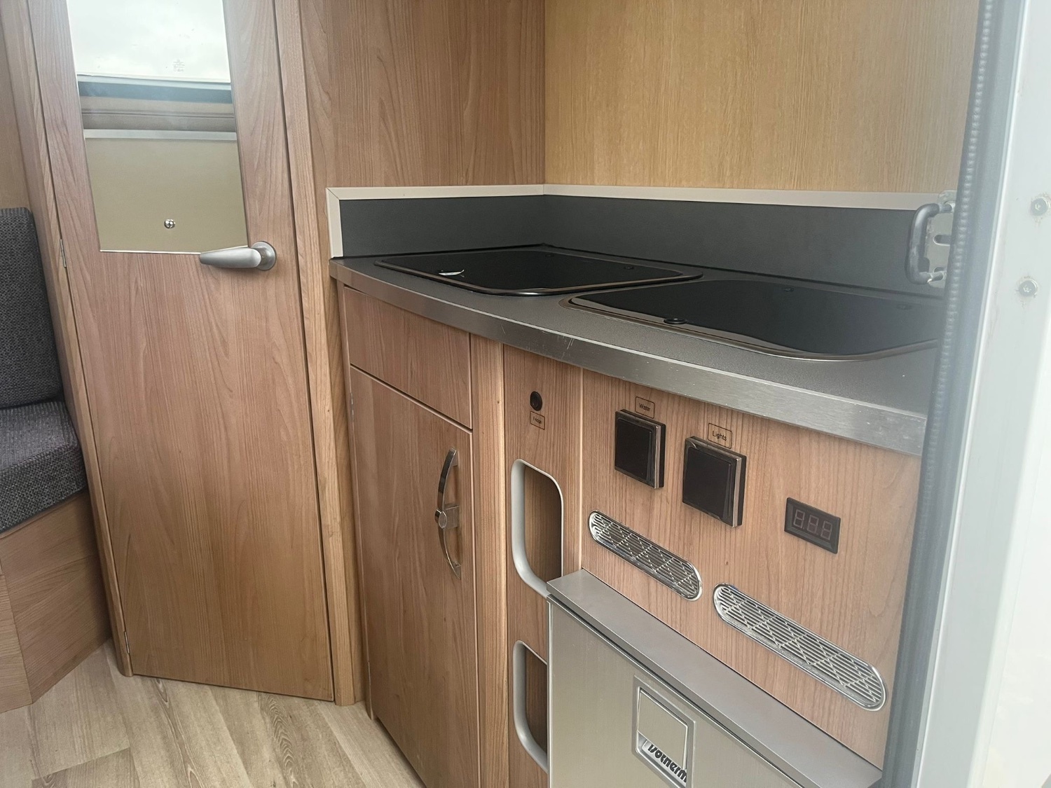  Equi-Trek Multi-Treka  Horse Trailer