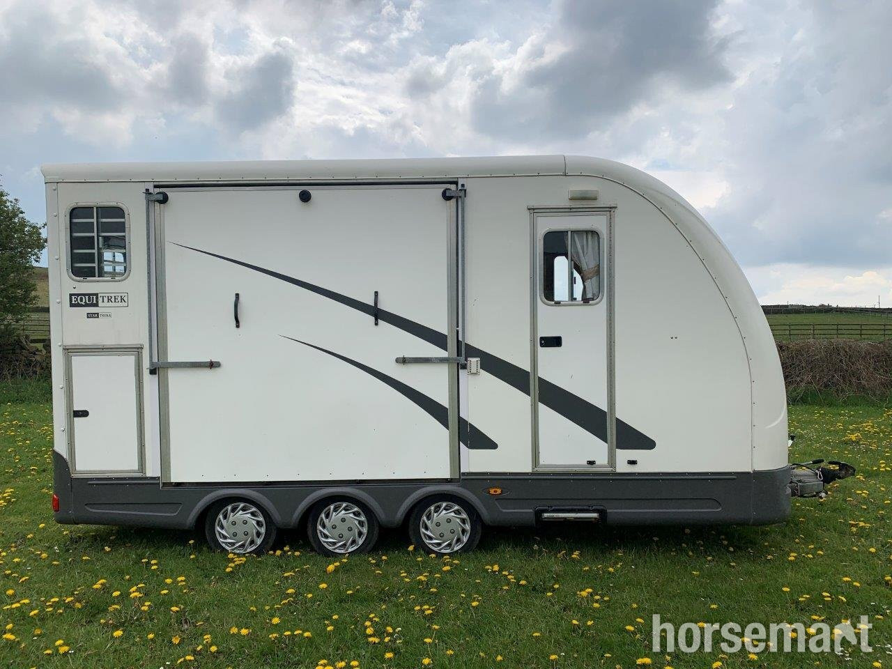 Equi-Trek Space-Treka  Horse Trailer - Horse Trailers