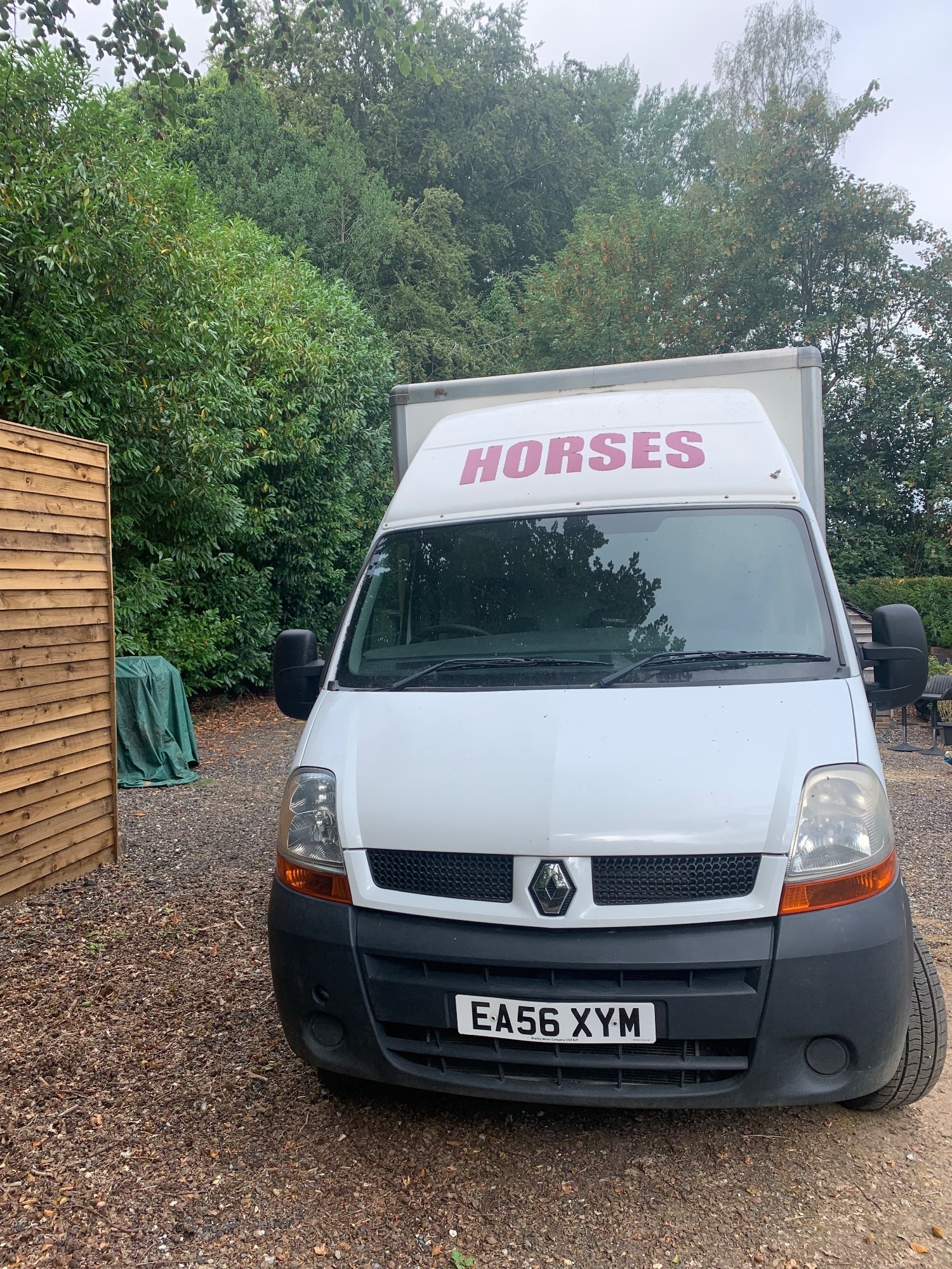Horsebox   Renault Master Horsebox - Horseboxes 3.6-7.5 Tonnes