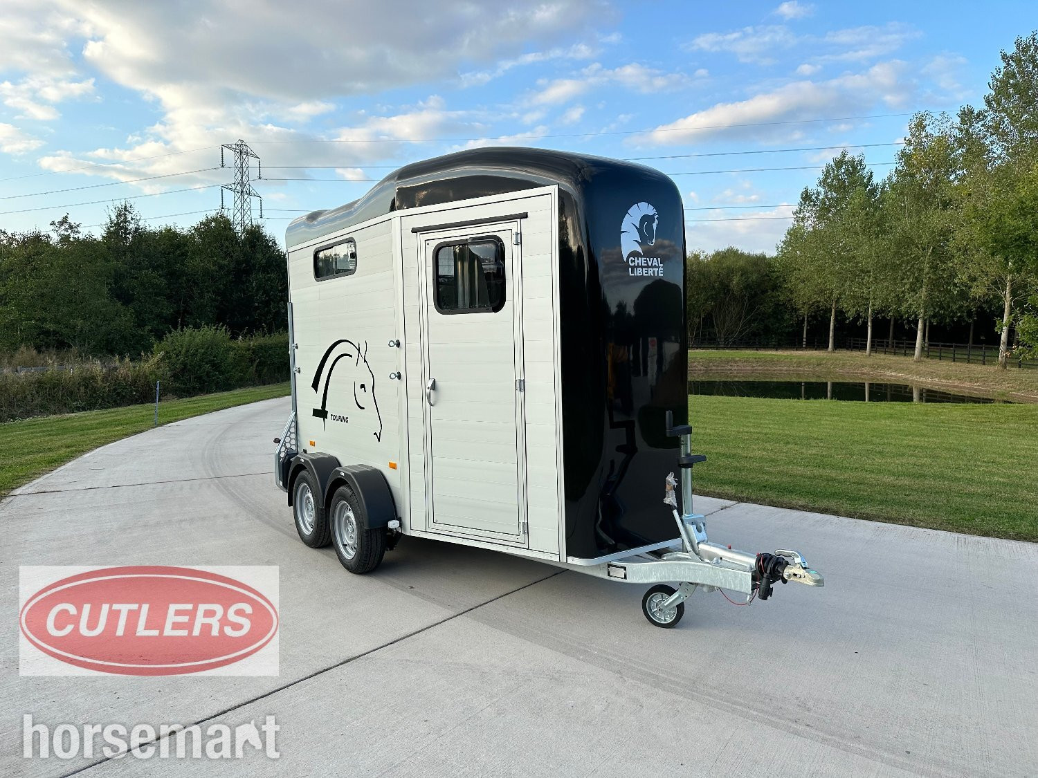 Cheval Liberte Touring Country Other Horse Trailer - Horse Trailers