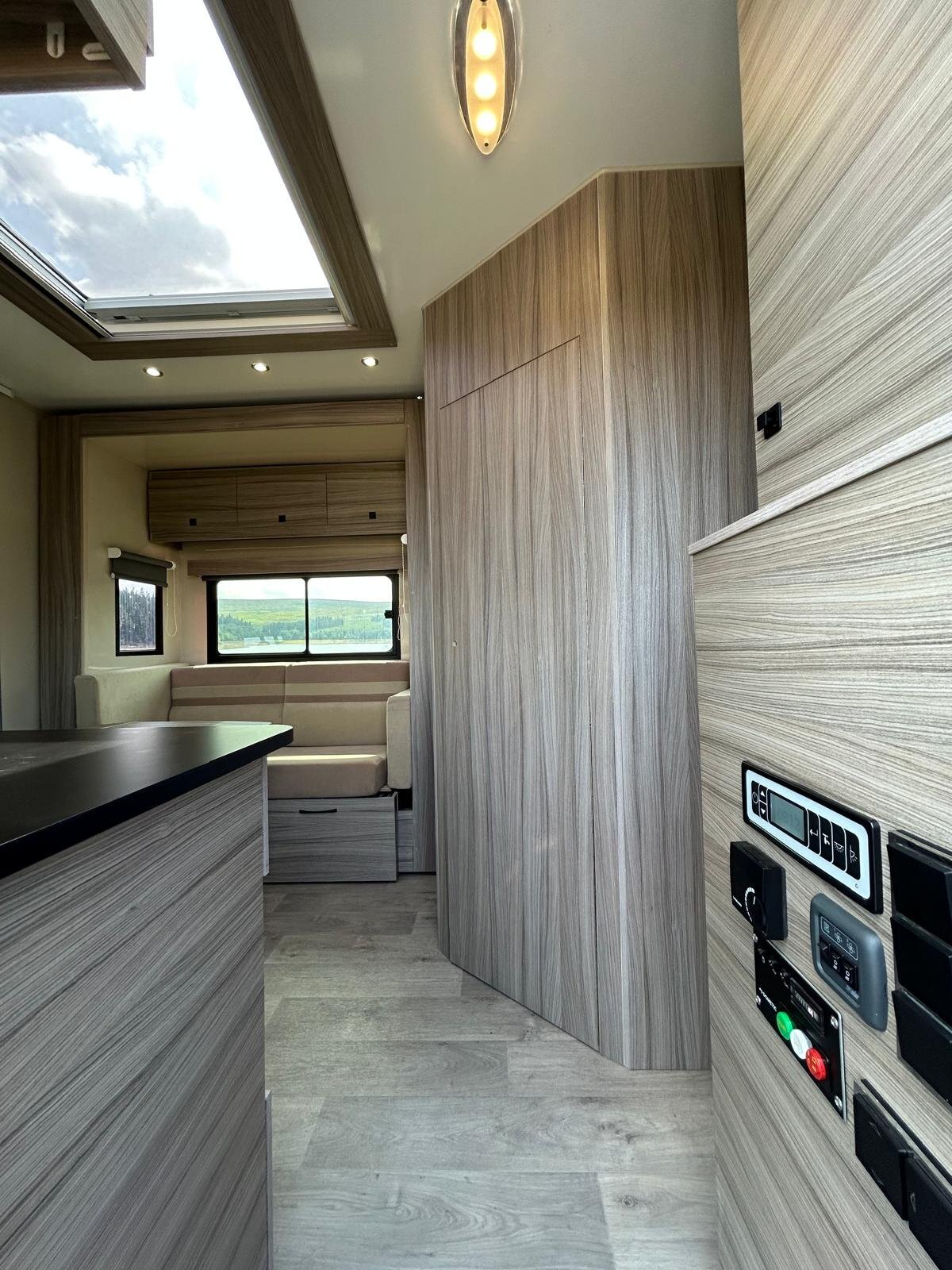 Horseboxes 3.6-7.5 Tonnes - Equi-Trek Evolution Elite  Iveco Daily Horsebox