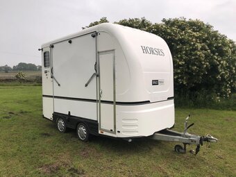 Equi-Trek Space-Treka L Horse Trailer