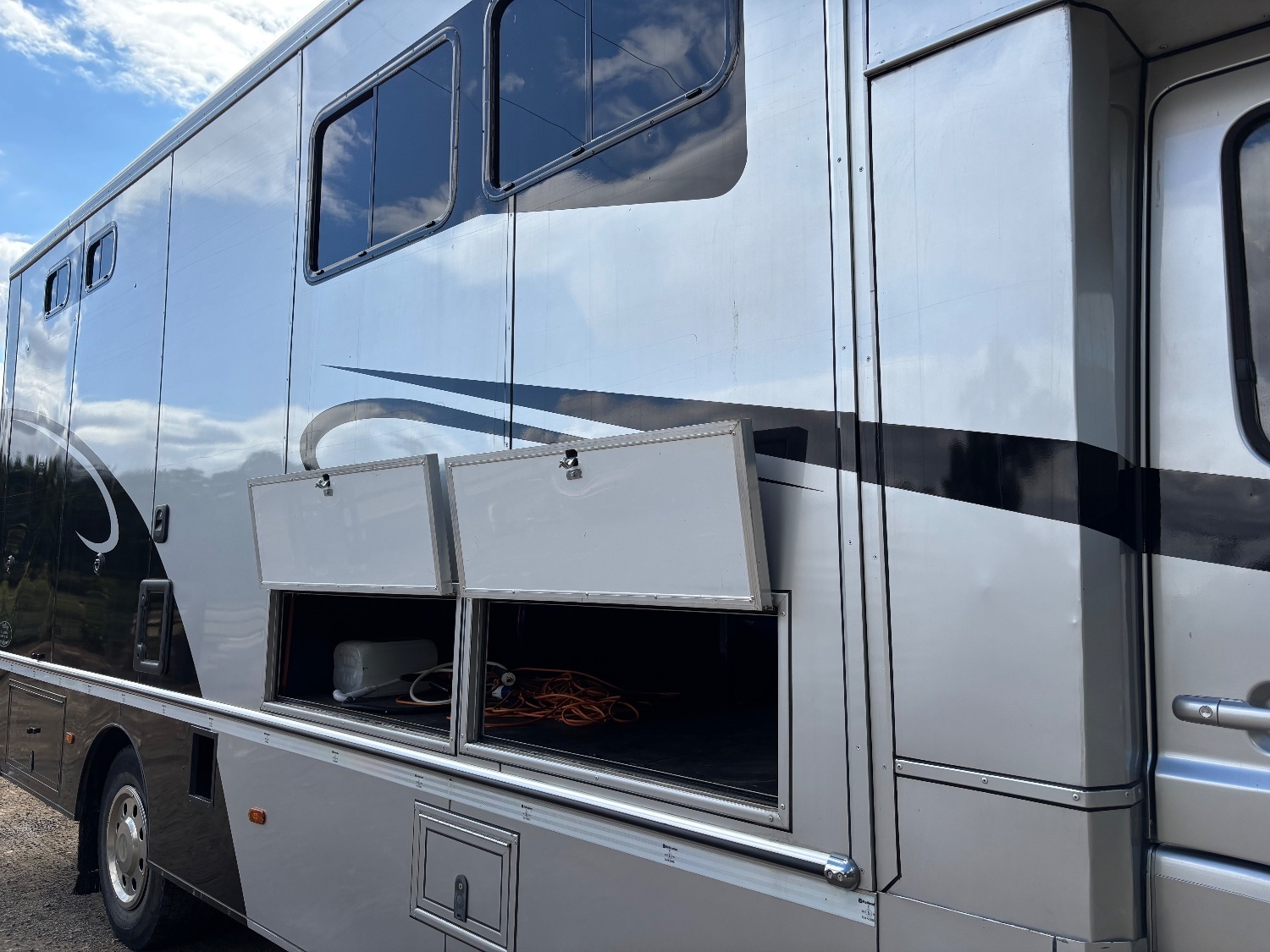 Horseboxes Over 7.6 Tonnes - Hayling  Mercedes Horsebox