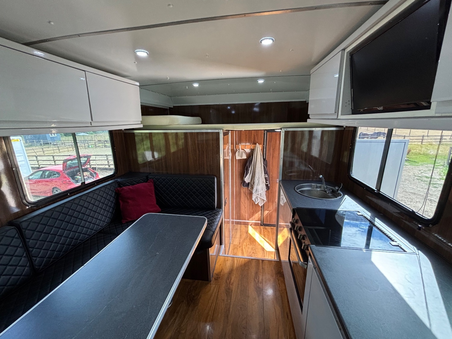 Hayling  Mercedes Horsebox