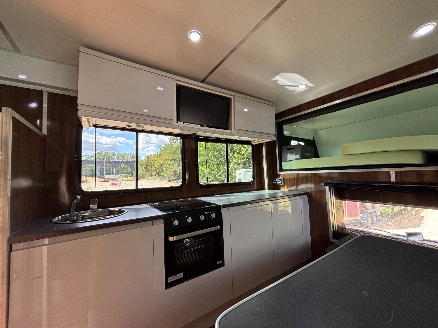 Hayling  Mercedes Horsebox - Horseboxes Over 7.6 Tonnes in 