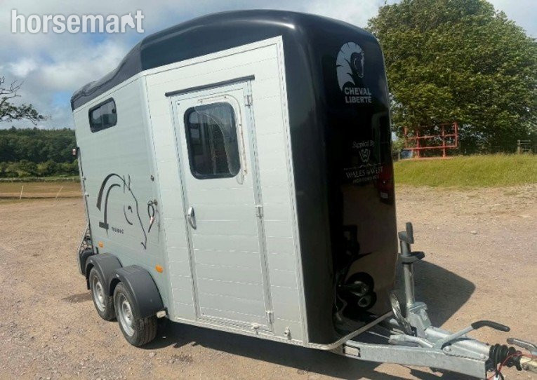 Cheval Liberte   Horse Trailer in 