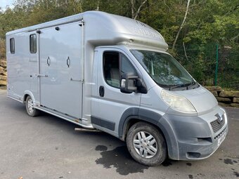 Peugeot Boxer Horsebox