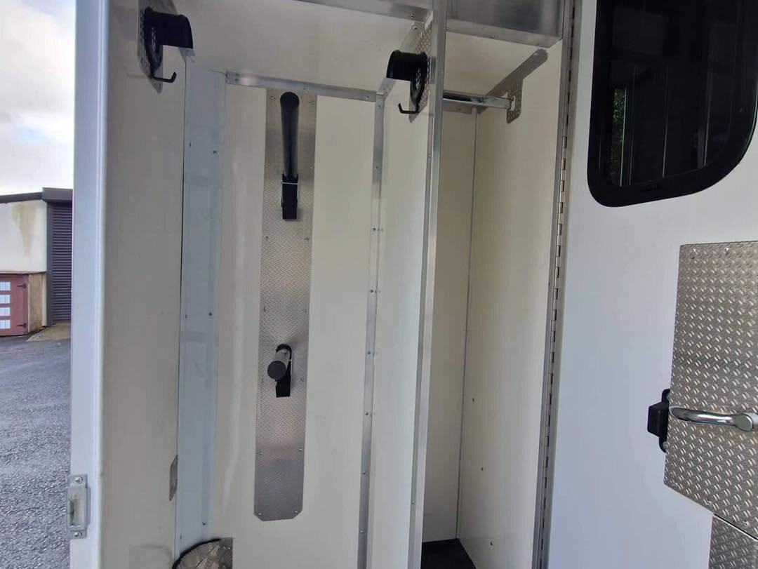 Topline  Renault Trucks Horsebox 