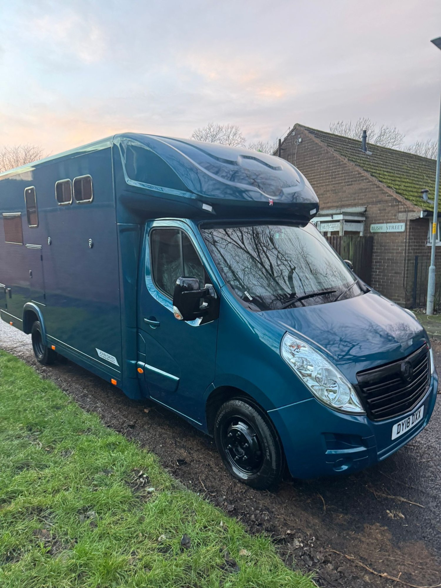 John Oates Vouge Vauxhall Horsebox