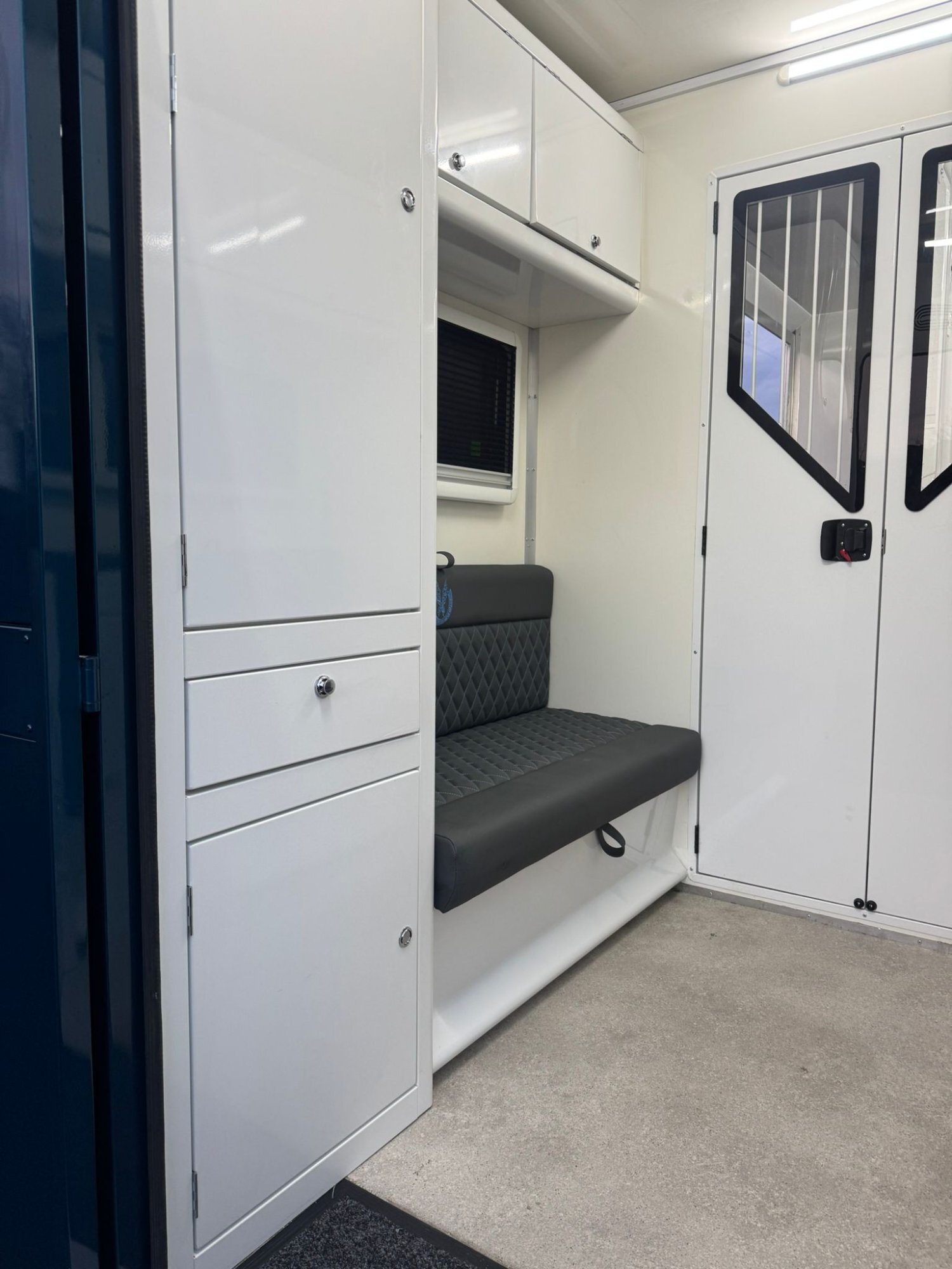 Horseboxes Up to 3.5 Tonnes - John Oates Vouge Vauxhall Horsebox