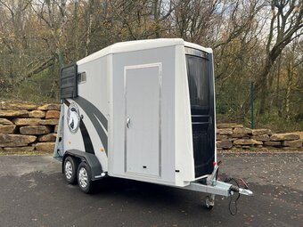 Equi-Trek Apollo Launch Edition Horse Trailer