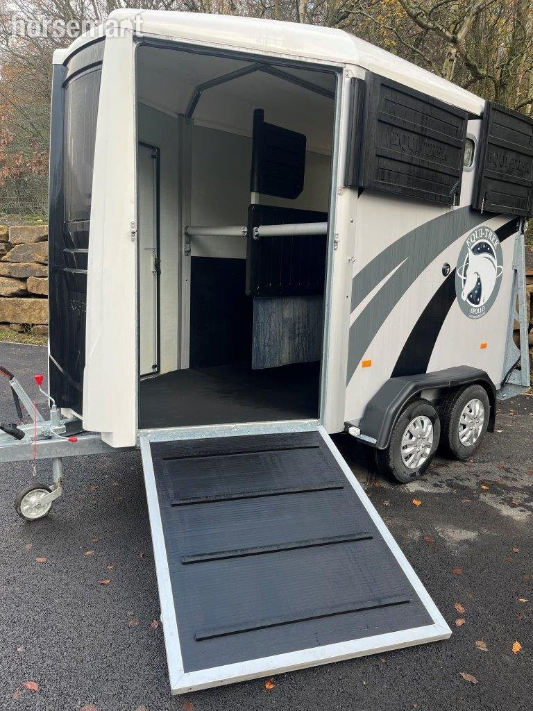 Equi-Trek Apollo Up to 3.5 tonnes Horse Trailer 