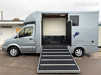 2017 Mercedes-Benz Sprinter Horsebox
