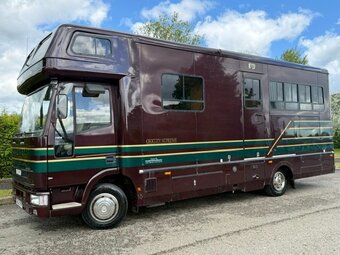 Oakley Supreme  Iveco Eurocargo 75E18 Horsebox