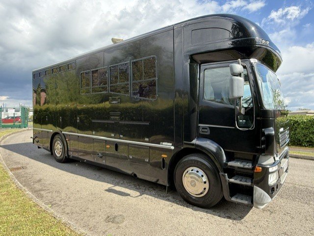 Whittaker Impact Iveco Stralis Horsebox 