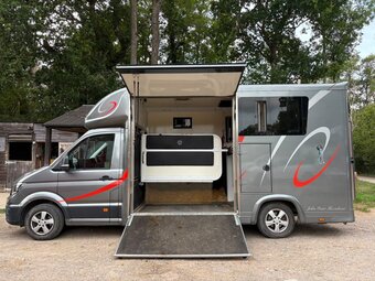 John Oates Bespoke classic  Volkswagen Horsebox