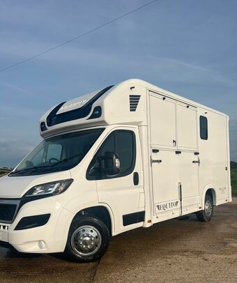 Equito  Peugeot Horsebox
