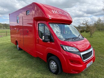2017 Peugeot Boxer Horsebox