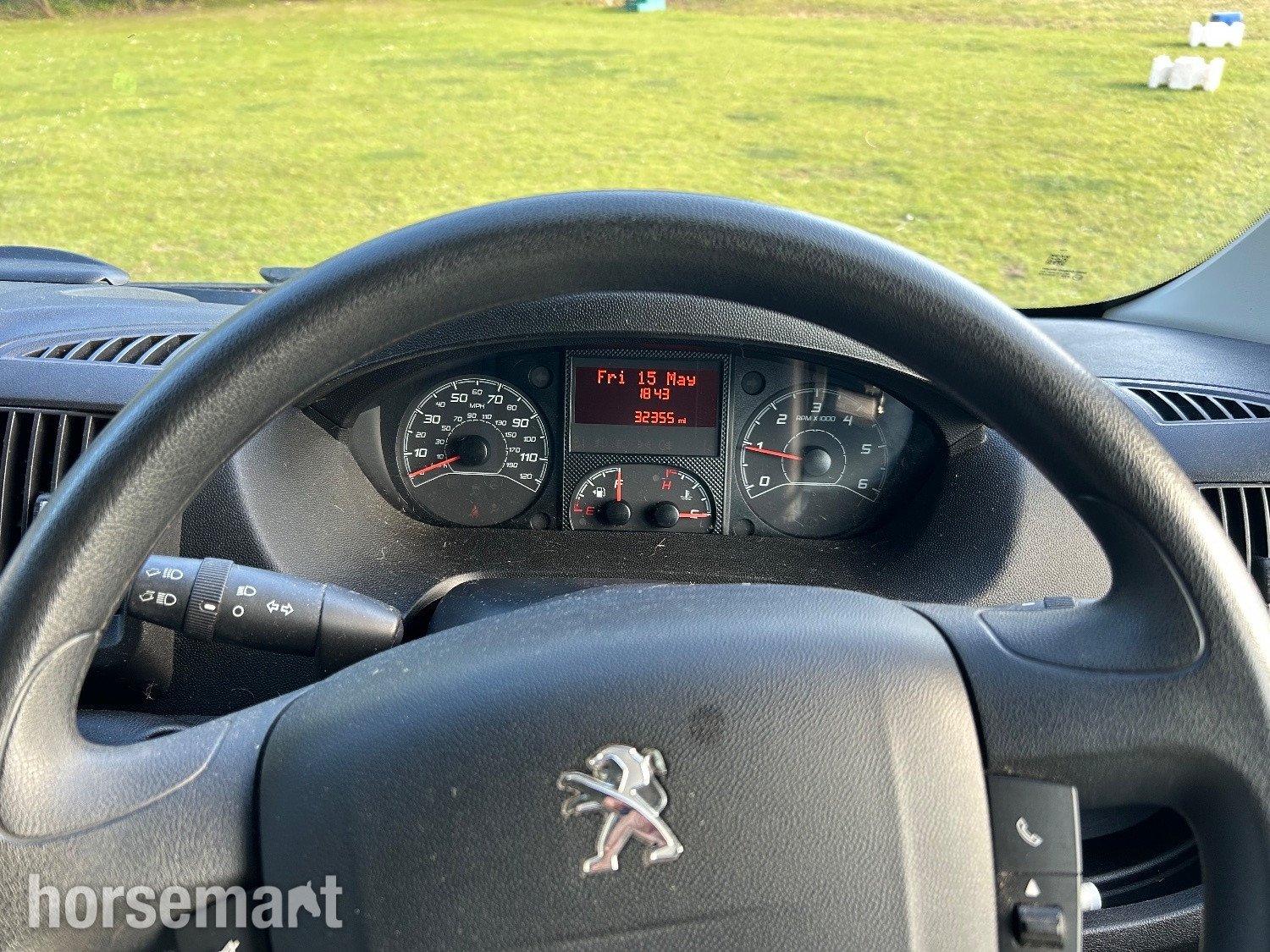 Equi-Trek Sonic Peugeot Horsebox - Horseboxes Up to 3.5 Tonnes