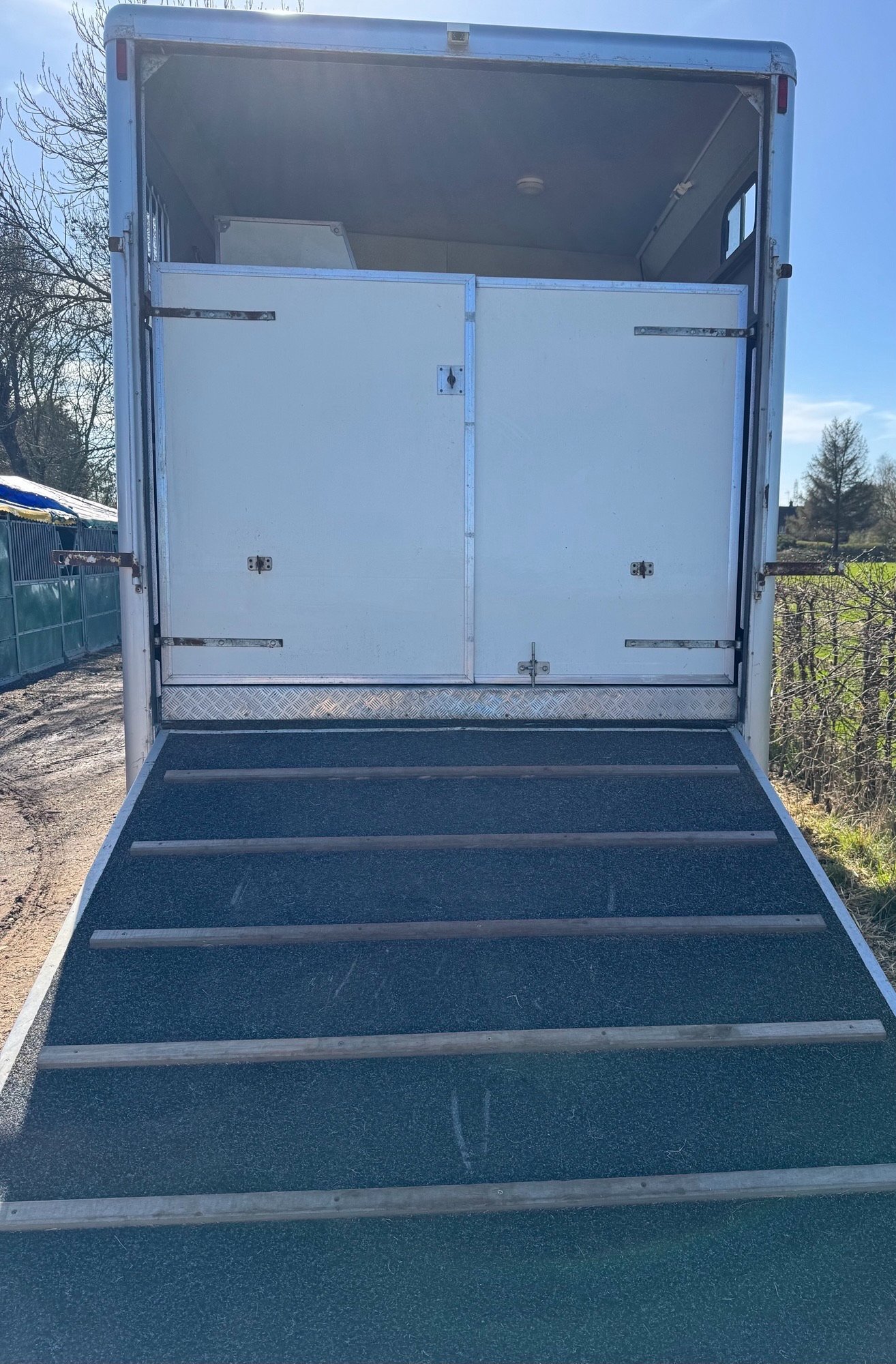  Select  Iveco-ford Horsebox