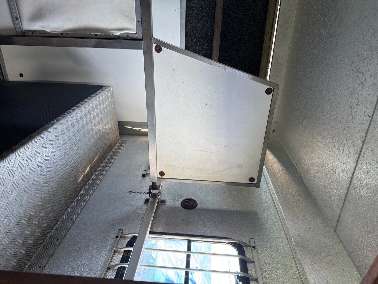 Select  Iveco-ford Horsebox 