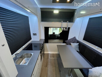2014 Iveco Eurocargo Horsebox