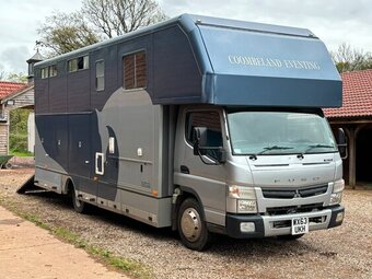 2020 Mitsubishi Canter Horsebox