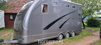 2009 Equi-Trek Equi-trek Star Treka L Model Horse Trailer