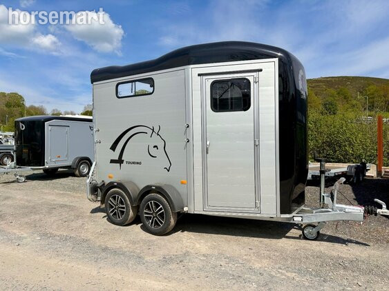 Cheval Liberte Touring Country  Horse Trailer - Horse Trailers in 