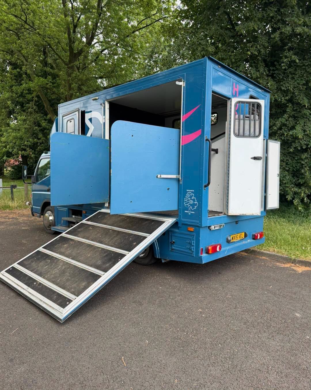 Other Compact Mitsubishi Fuso Horsebox - Horseboxes 3.6-7.5 Tonnes in 