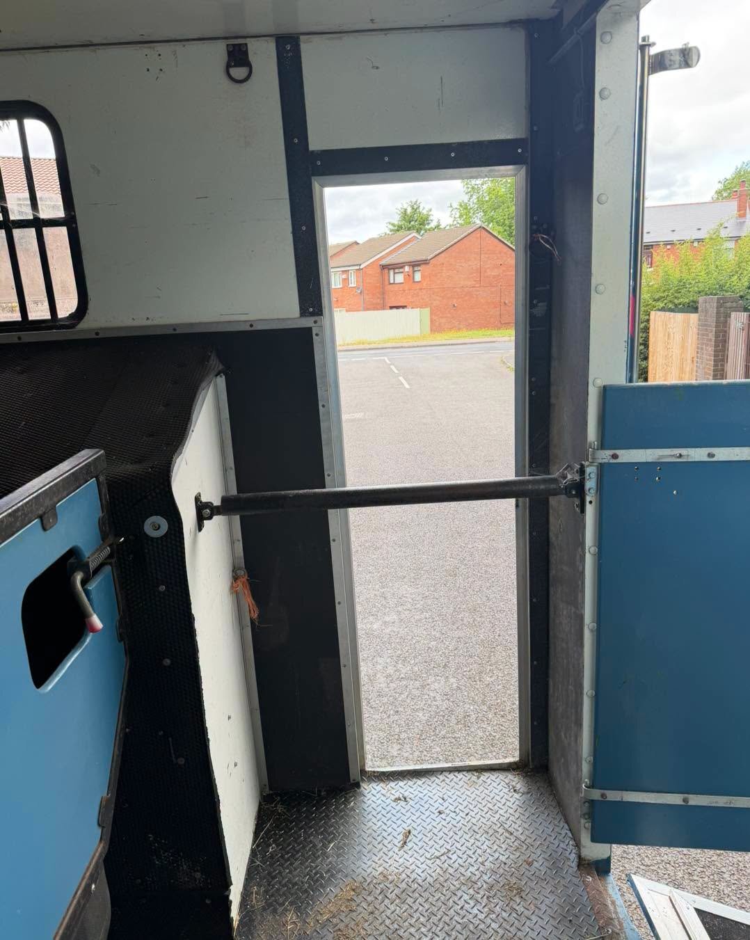 Horseboxes 3.6-7.5 Tonnes - Other Compact Mitsubishi Fuso Horsebox in 