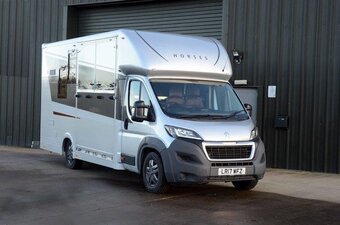 Peugeot Boxer Horsebox