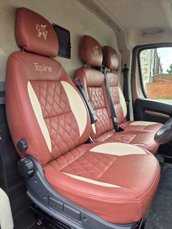 Topline  Citroen Horsebox - Horseboxes 3.6-7.5 Tonnes