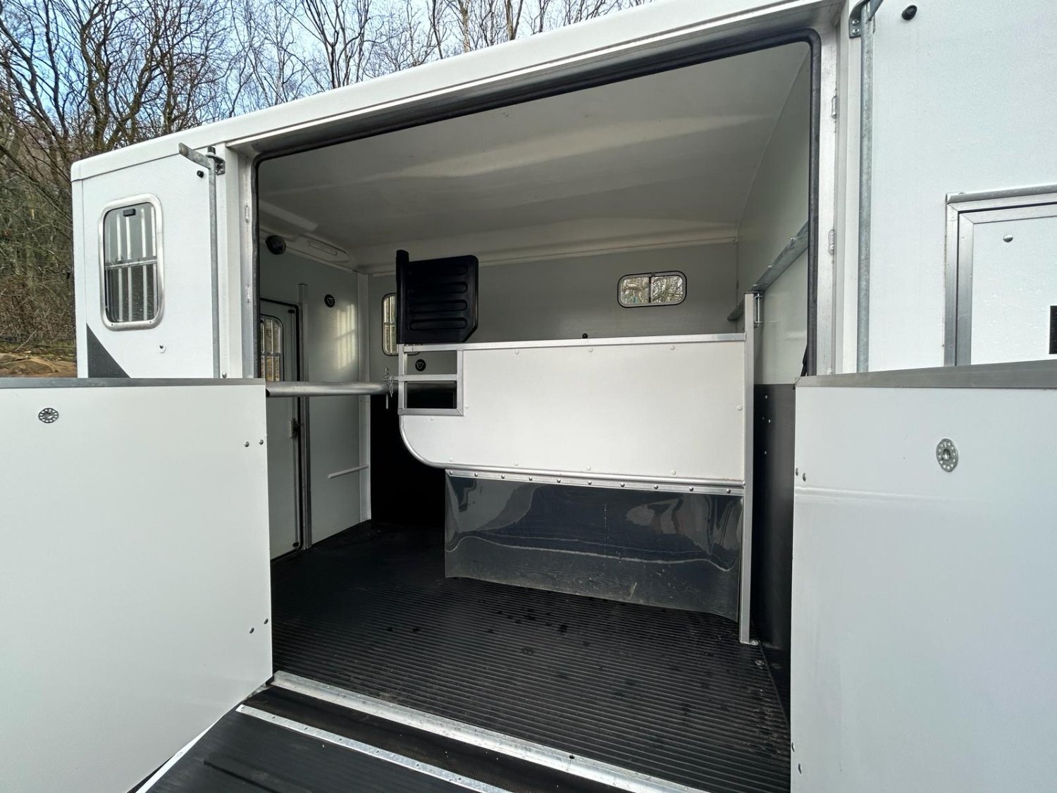 Horse Trailers - Equi-Trek Day-Treka   Horse Trailer in 
