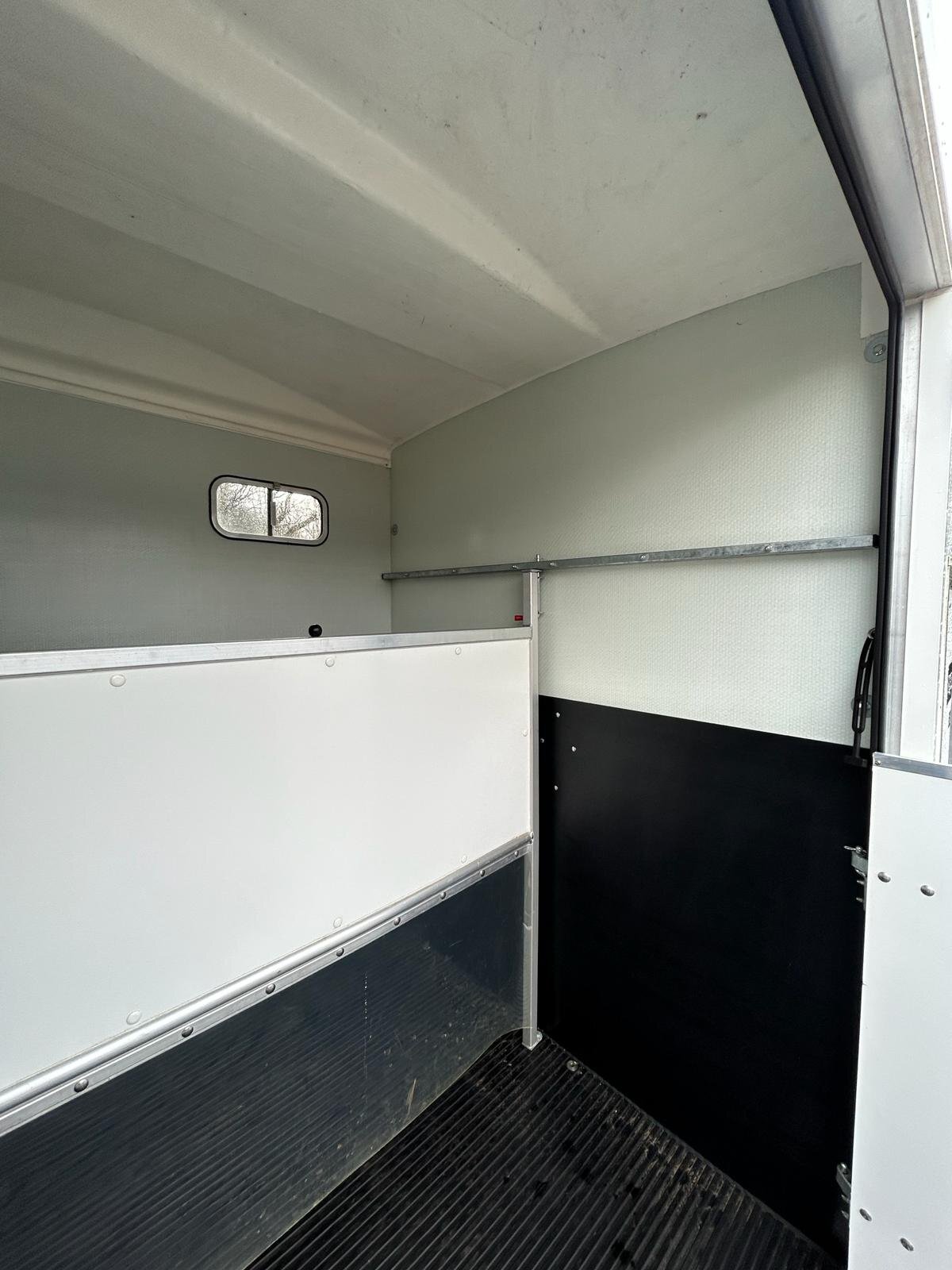 Horse Trailers - Equi-Trek Day-Treka   Horse Trailer