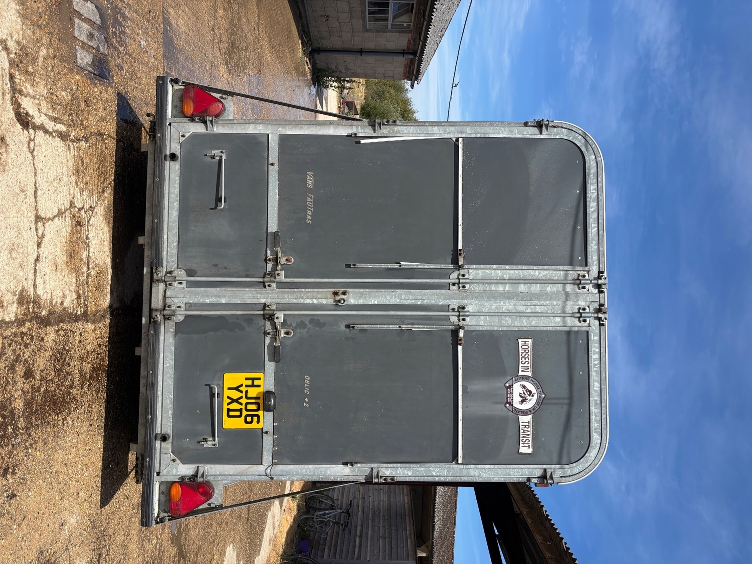 Fautras Obliq 2  Horse Trailer - Horse Trailers in 