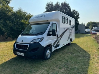 2023 Peugeot Boxer Horsebox