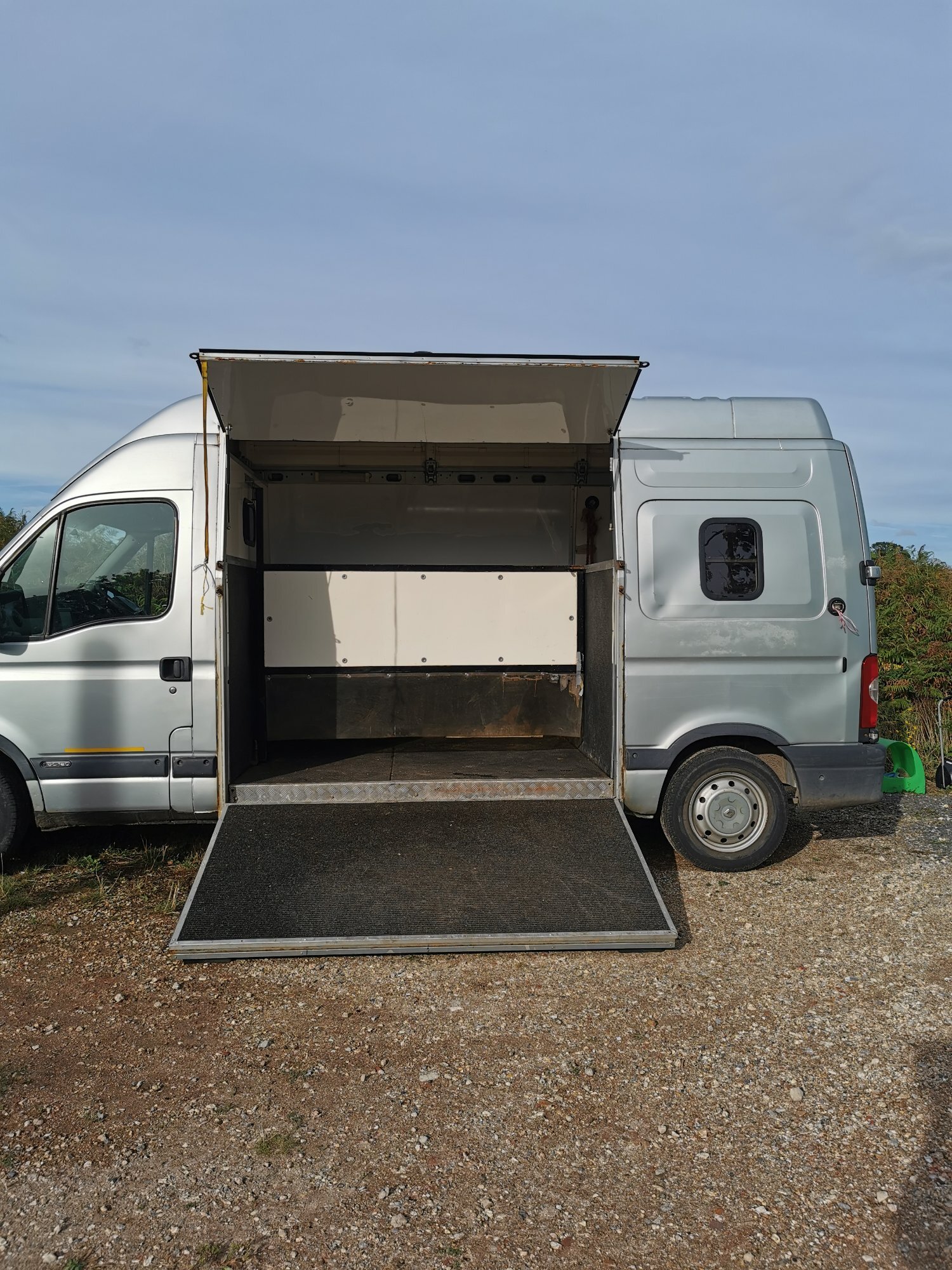 Burley Horseboxes  Renault Horsebox - Horseboxes Up to 3.5 Tonnes in 