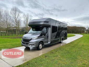 Equi-Trek Evolution Elite Horse Trailer