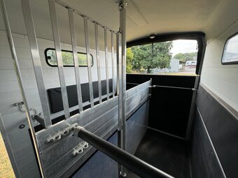 Cheval Liberte Multi Max Horse Trailer