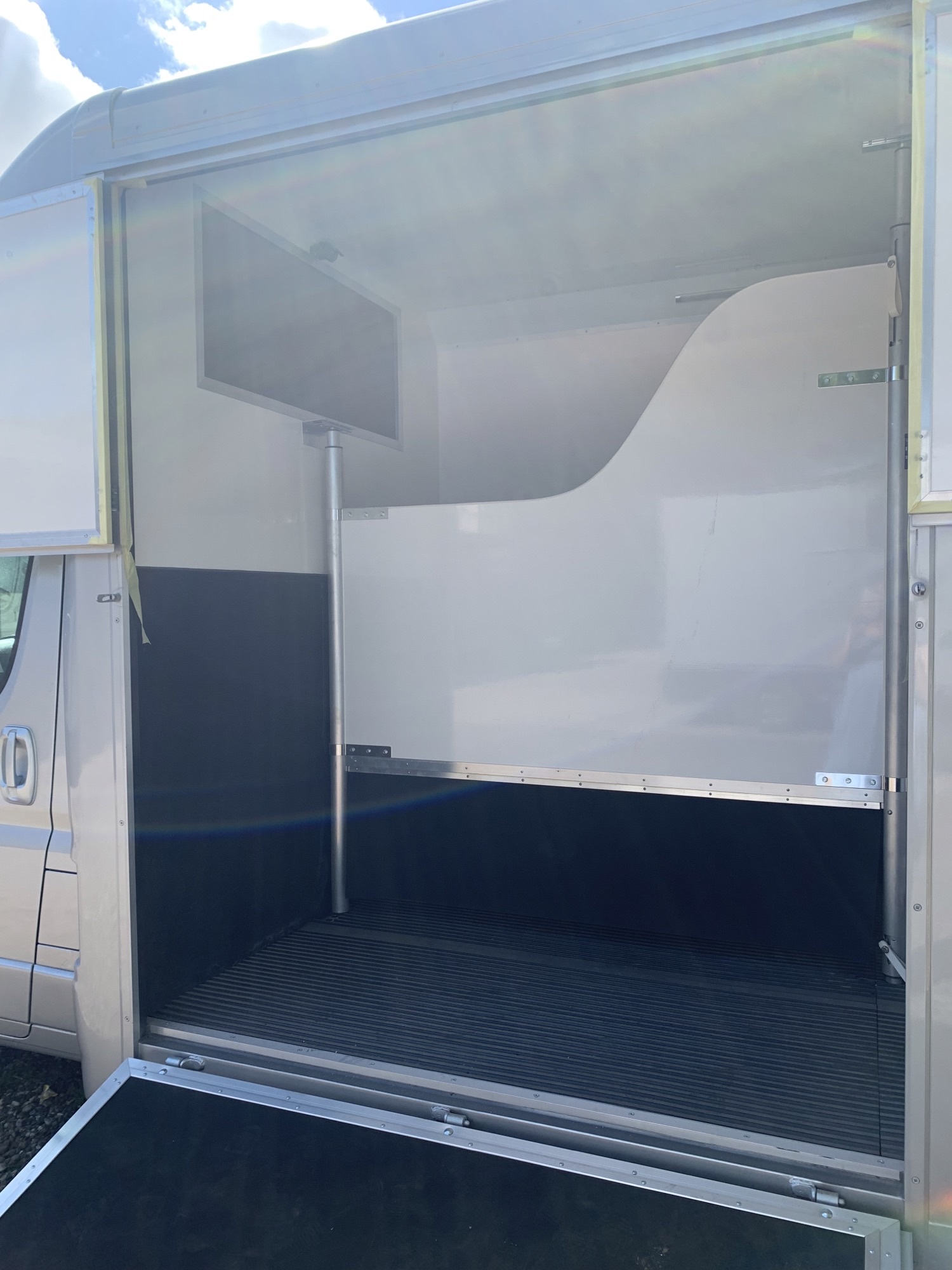  Select Hawk Peugeot Horsebox