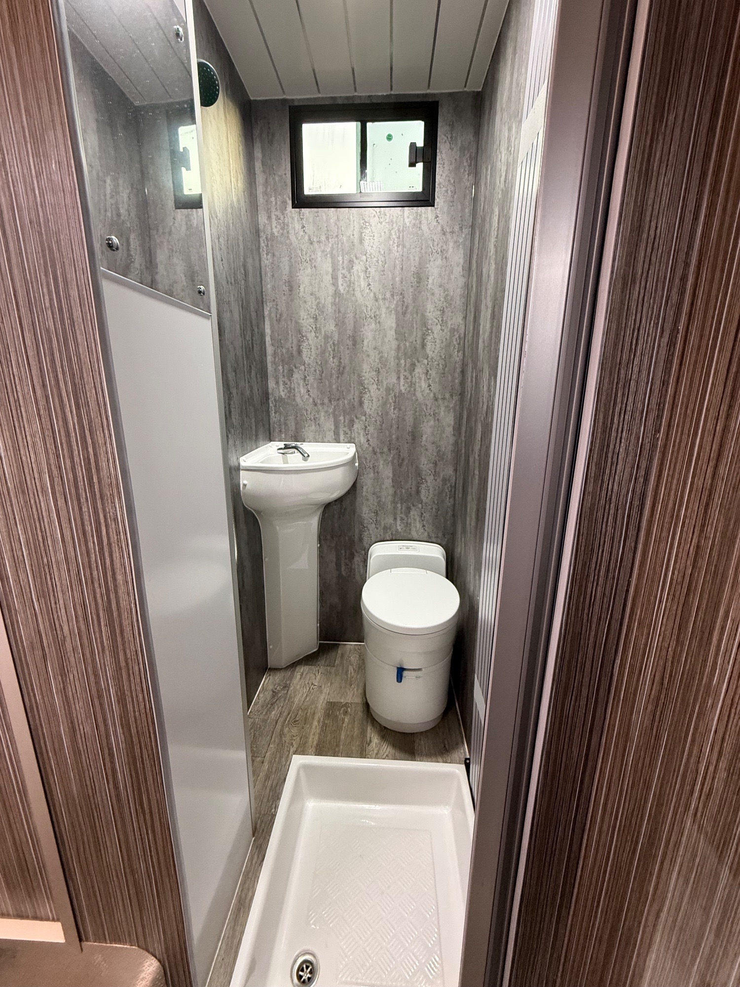 I.C.E Vogue DAF Horsebox - Horseboxes 3.6-7.5 Tonnes