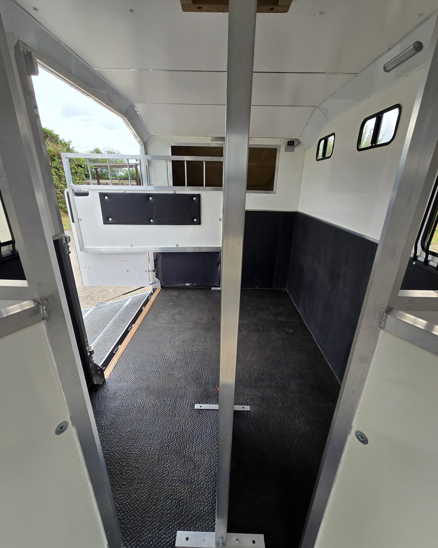 Peper Harow  Vauxhall Horsebox 