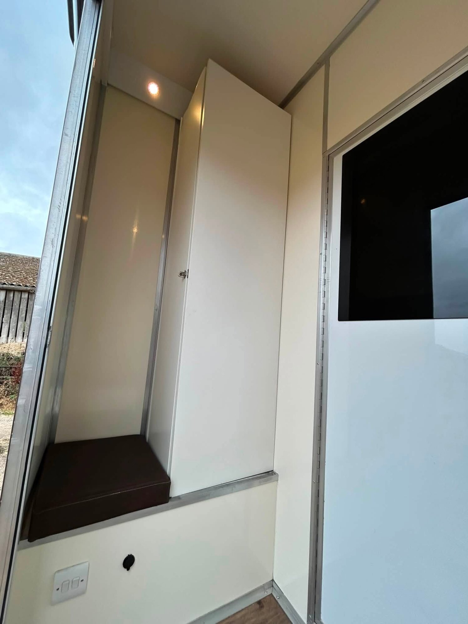 Other  Renault Horsebox - Horseboxes 3.6-7.5 Tonnes in 