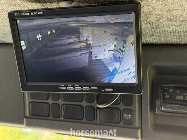 Oakley Supreme  Scania 220  Horsebox