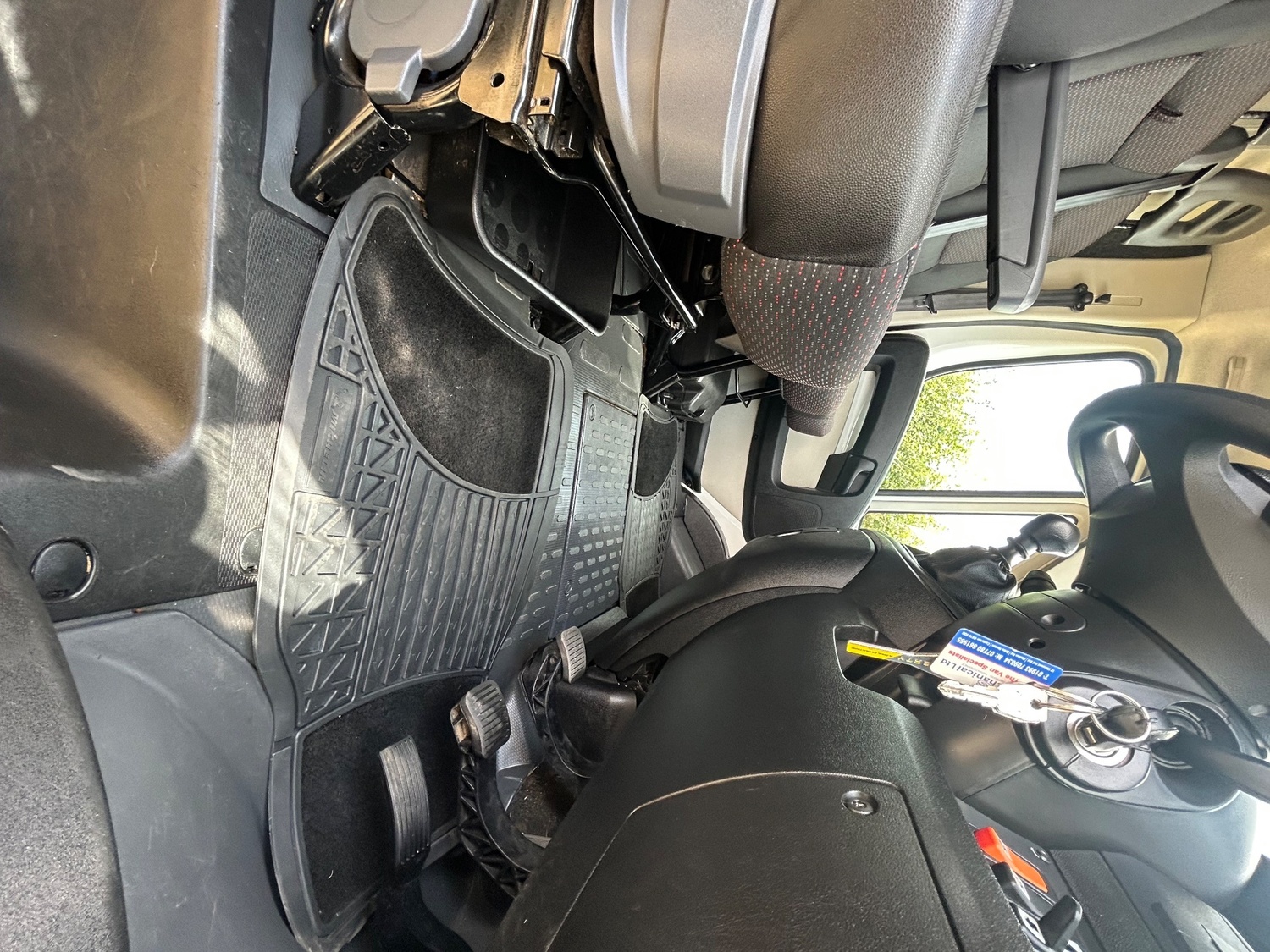 Overlander R160 Peugeot Horsebox 