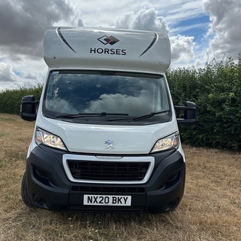 Overlander R160 Peugeot Horsebox