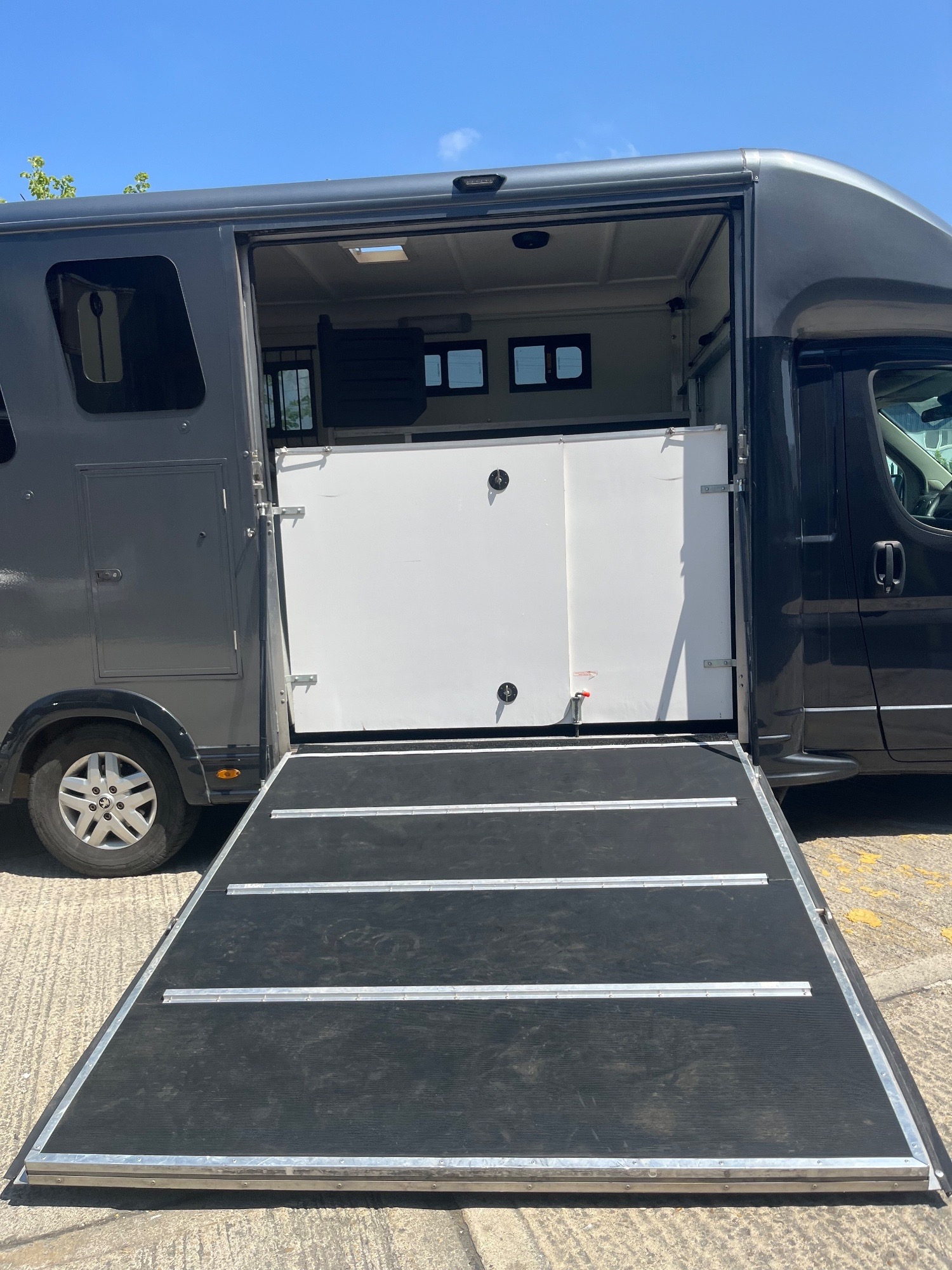  Equi-Trek Victory Excel Peugeot Horsebox