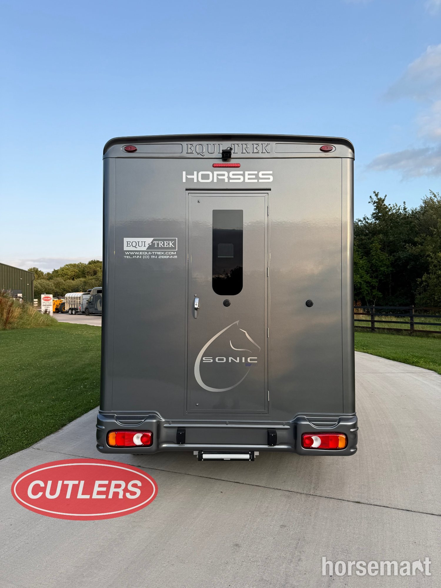 Equi-Trek Sonic Excel Peugeot Horsebox - Horseboxes Up to 3.5 Tonnes in 
